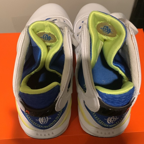 Men’s Old School Nike Basketball High-Tops - Picture 15 of 15